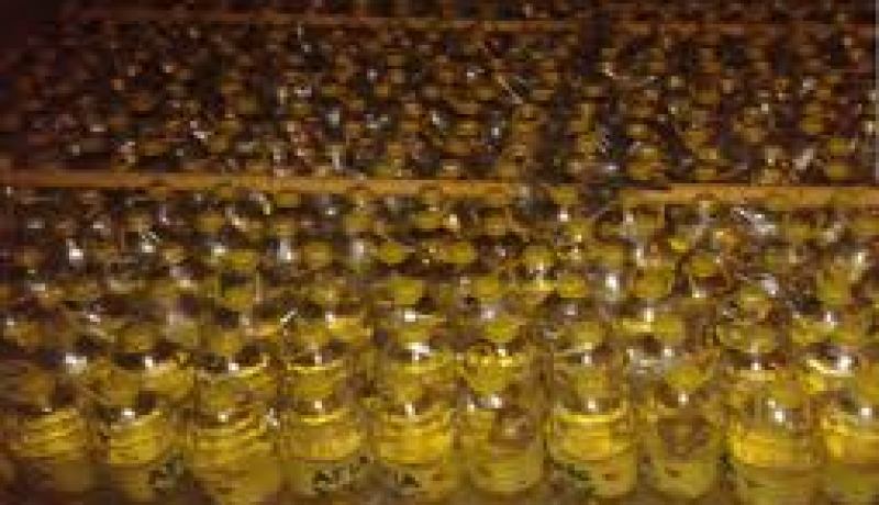 احباط محاولة تهريب 420 لتر من زيت المائدة نحو المغرب بتلمسان