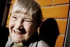 سيجيرسون جريتا أكبر مغنية راب في العالم تتقاعد في سن 98