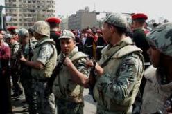 الجيش المصري مستعد للانتشار في المدن