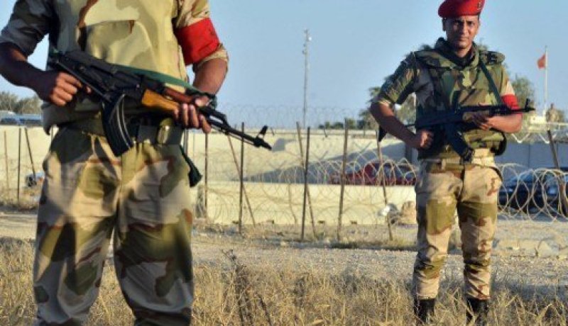 مقتل جندي مصري برصاص مسلحين مجهولين في سيناء