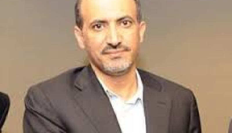 رئيس المعارضة السورية يطالب بزيادة الدعم والاسلحة في باريس