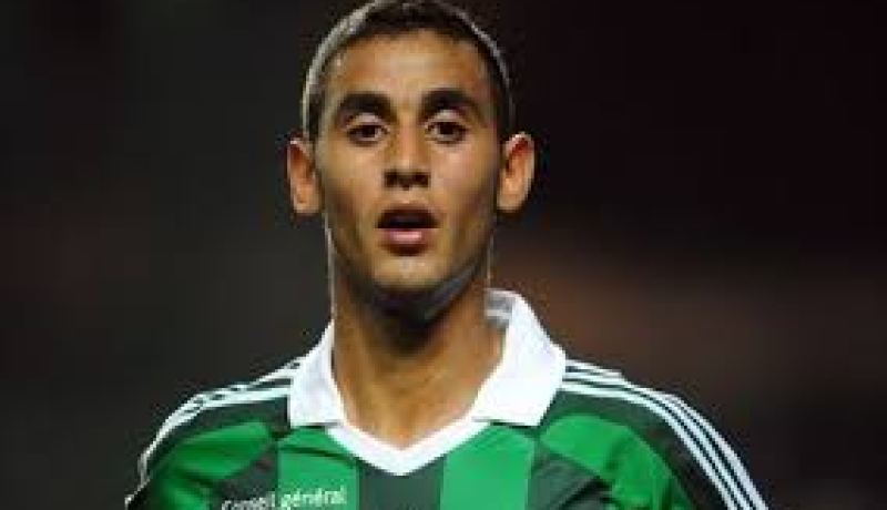 فوزي غولام يتلقى إصابة طفيفة