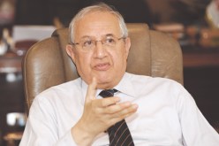 زياري ينـهي مهــام الطـاقم الإداري لـمستشفى بـوسعادة