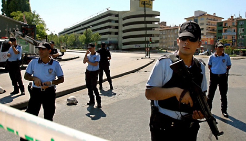 الشرطة التركية تعتقل 30 شخصا على علاقة باحتجاجات منتزه جيزي