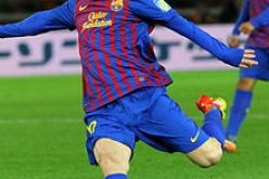 قدم ميسي اليسرى للبيع مقابل 4 ملايين يورو