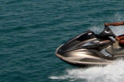 مقتل طفل بعد أن دهسته دراجة مائية على مستوى شاطئ  دلفين  بالشراقة