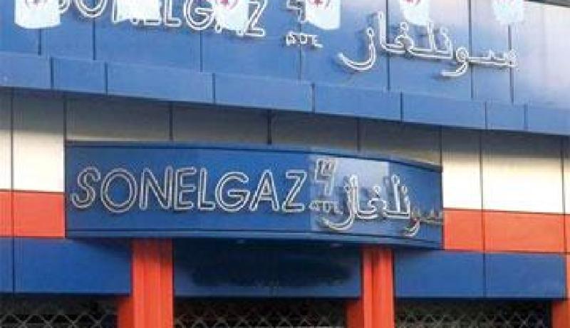انقطاع التيار الكهربائي ببعض أحياء شرق العاصمة نتيجة حريق بمحول كهربائي بباب الزوار