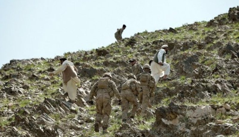 مقتل 4 رجال شرطة في انفجار قنبلة جنوب غرب أفغانستان