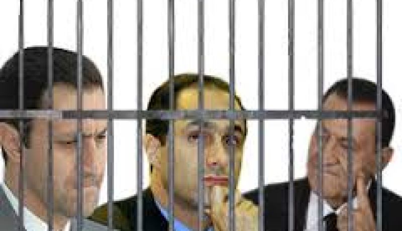 محكمة الجنايات تستأنف محاكمة مبارك ونجليه