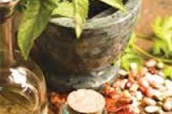 حوالي 2700 تاجر ينشطون في تجارة الأعشاب بالجزائر