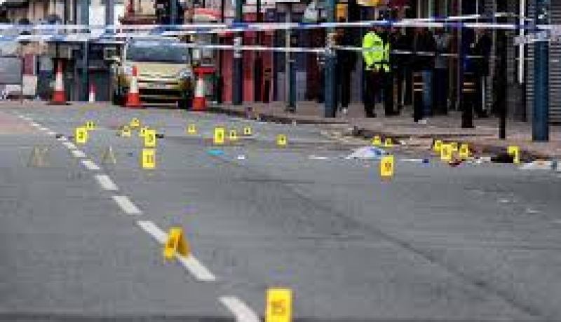 إصابة 8 أشخاص بجروح في اصطدام قطارين في بريطانيا