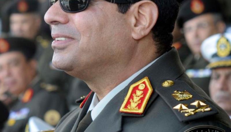 السيسي يقف دقيقة حداد على أرواح الشهداء الذين سقطوا خلال الشهور الماضية مطالبا بوقف نزيف الدم