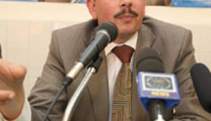 ساحلي يعلن فتح قطاع في التكوين المهني قريبا أمام المهاجرين الجزائريين الشباب