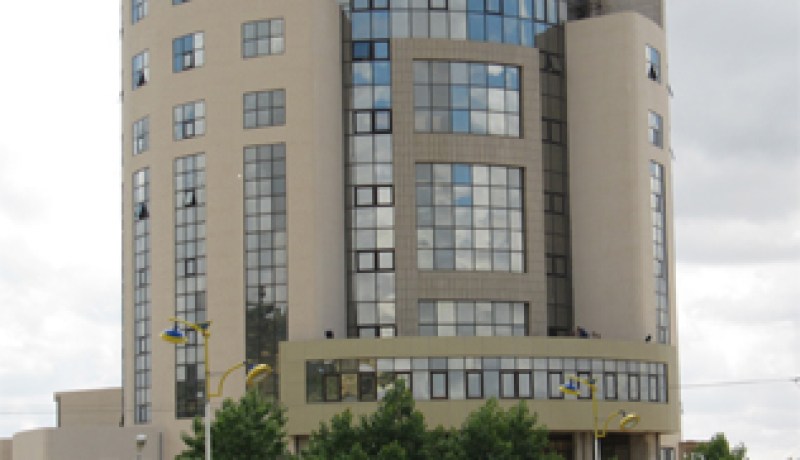 عبد المالك سلال يطلع على عدة هياكل بجامعة “ابن خلدون” بتيارت