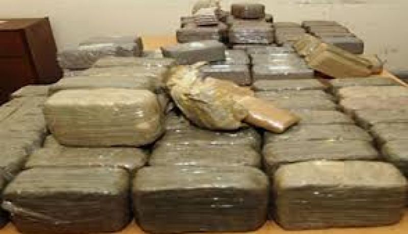 الجمارك تحجز 15 قنطار من الكيف المعالج بالغزوات