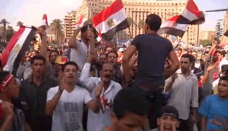 الإخوان يدعون لتظاهرة جديدة وهيغ يدين العنف في مصر