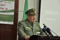 قايد صالح يثني على دور مجلة الجيش ضمن منظومة الإعلام الوطني