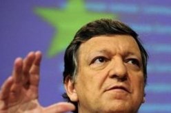 باروزو يترحم على أرواح شهداء الثورة التحريرية بمقام الشهيد