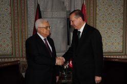عريقات يقول أن عباس دعا أردوغان إلى بذل كل جهد لإتمام المصالحة الفلسطينية
