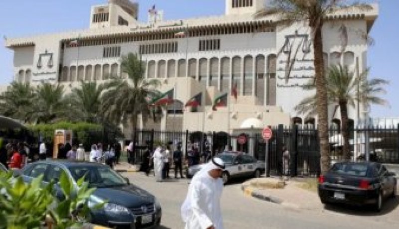 الكويت توقف جميع نشاطات كرة القدم على أراضيها وخارجها