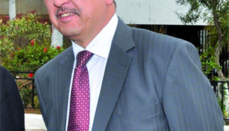 سلال يعطي إشارة انطلاق مشروع إزدواجية الطريق الوطني رقم واحد بين الأغواط وحدود ولاية غرداية