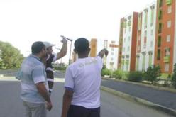 المستفيدون الأوائل يشرعون في استلام مفاتيح منازلهم