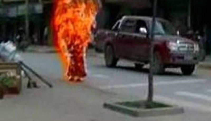 كاهنان تيبتيان يحرقان نفسيهما في الصين