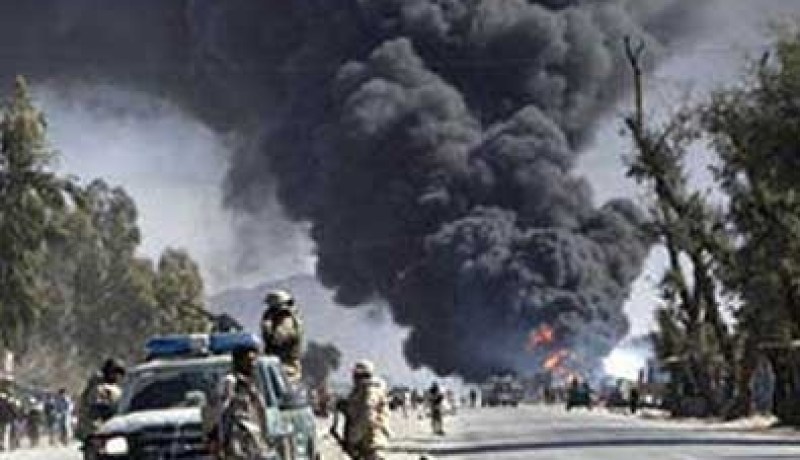 مقتل 13 جنديا أفغانيا على الأقل في هجوم لطالبان عبر الحدود مع باكستان