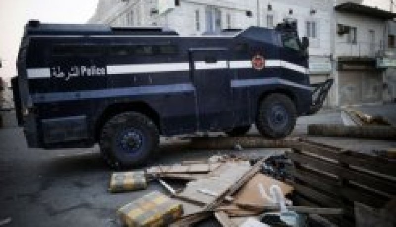جرح 5 شرطيين في انفجار قنبلة محلية الصنع في البحرين