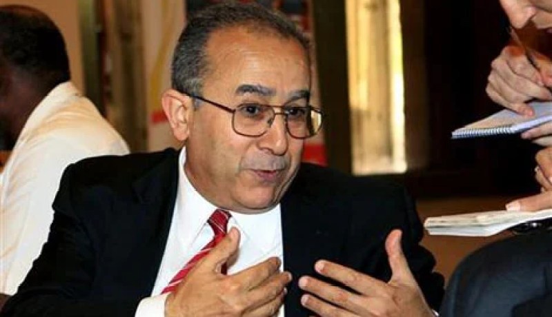 لعمامرة يؤكد أهمية الدفاع عن مصالح الجزائر بصرامة و تفاني