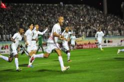 رئيس الجمهورية يهنئ كافة أعضاء المنتخب  الوطني لكرة القدم وكل الشعب الجزائري بالتأهل لمونديال البرازيل2014