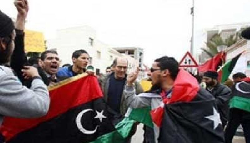 اقتحام البرلمان الليبي من قبل مجموعة من جرحى ثورة 17 فبراير بأجدابيا