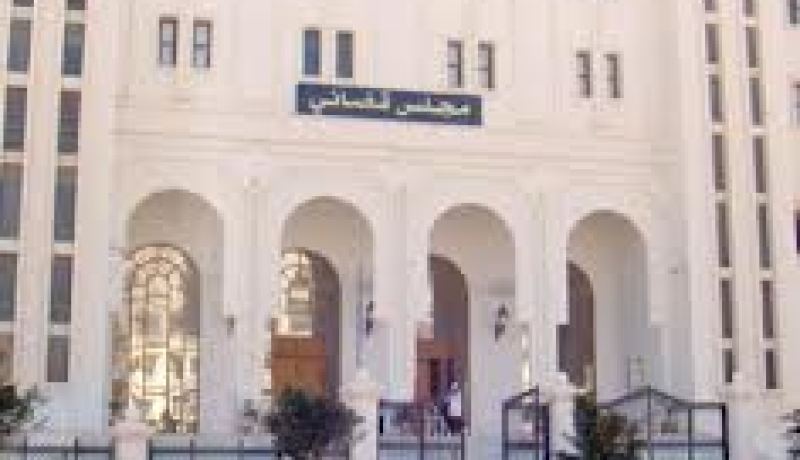 محكمة مستغانم تعالج قضية عصابة متورطة في سرقة الاموال