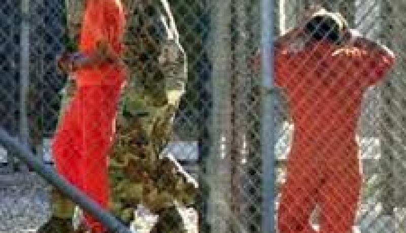 واشنطن تعيد إثنين من معتقلي غوانتانامو إلى الجزائر