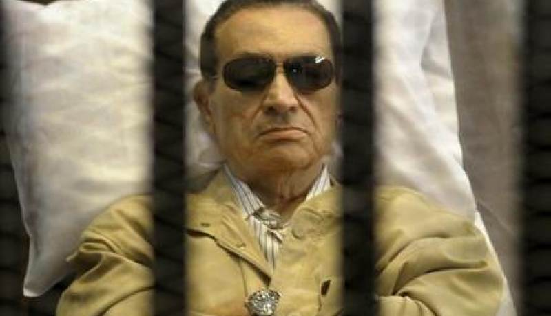 عضوا هيئة الدفاع عن مبارك يحرران بلاغا للنائب العام ضد مرسي