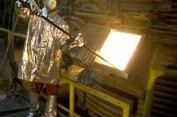 الحكومة تتفق مع ارسيلور لرفع الطاقة الانتاجية لمركب الحجار الى 2.2 مليون طن سنويا