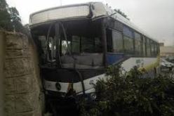 إصابة 11 شخصا بجروح في حادث انحراف حافلة لنقل المسافرين بالبليدة