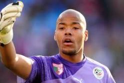 مبولحي مطالب بجلب وثيقة تسريحه بنفسه من سيسكا صوفيا للإلتحاق بمولودية الجزائر