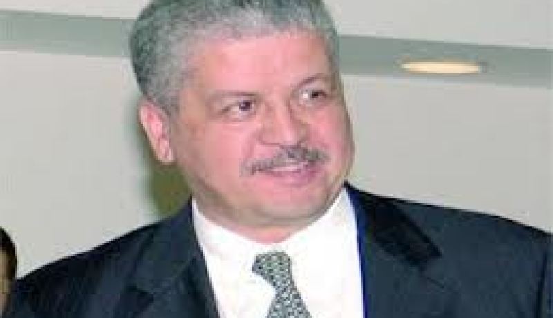 عبد المالك سلال يزور المركز الإسلامي الجديد بمدينة تيارت