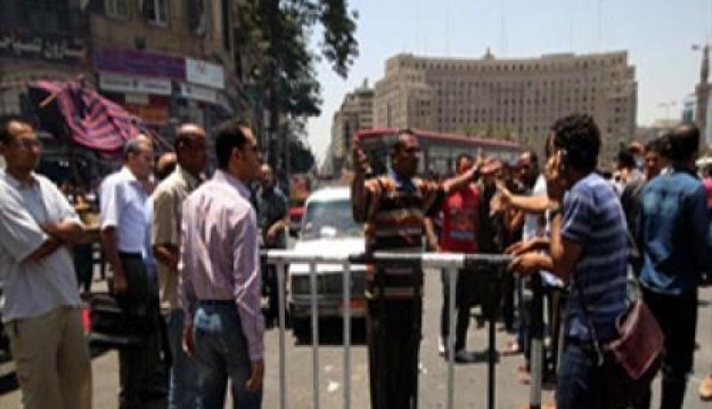 اللجان الشعبية تواصل إغلاق جميع مداخل ميدان التحرير