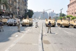 الجيش ينتشر بمحيط التحرير لتأمين المنطقة من أي مسيرات مؤيدة للإخوان المسلمين