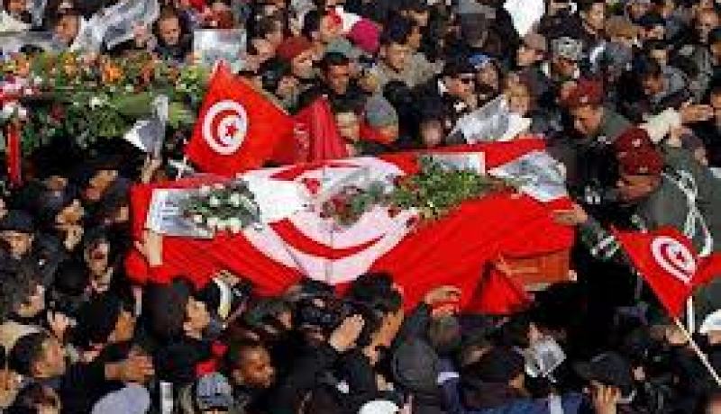 لجنة الدفاع عن شكري بلعيد تقول إن المعارض اليساري قتل برصاص مسدس خاص بوزارة الداخلية