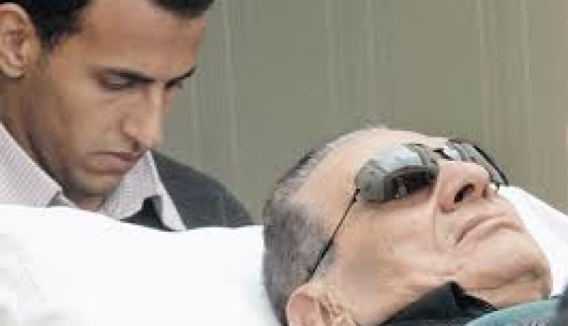 وصول مبارك أكاديمية الشرطة لنظر تظلمه على قرار حبسه