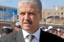 سلال يسلم مقررات الإمتياز الفلاحي لفائدة شباب بغرداية