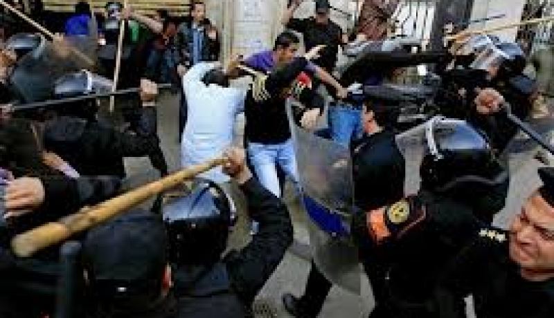 زهاء 30 قتيلا وأكثر من 500 جريح في الاشتباكات بأنحاء مصر