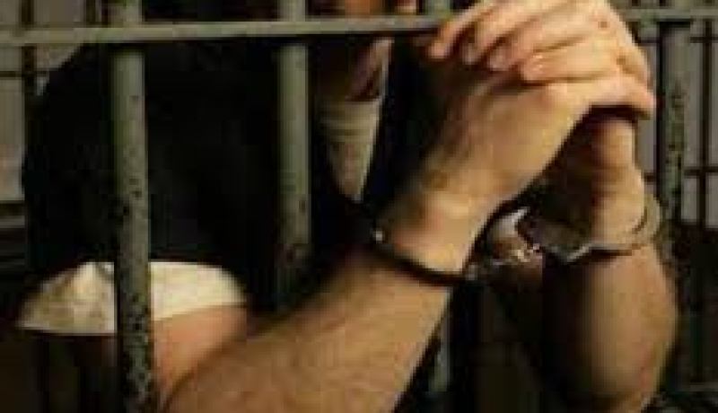 الحكم بـ 15 سنة سجن على 15 شخصا فى البحرين بتهمة الشروع فى قتل شرطيين