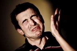 اطار اسباني يصفع عامل جزائري في عنابة