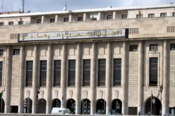 العشرات من عمال عقود ما قبل التشغيل يتظاهرون أمام مقر البرلمان الجزائري