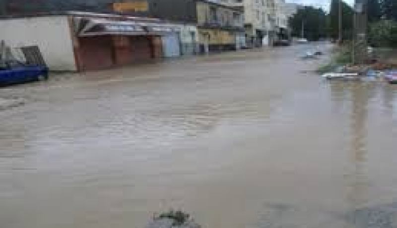 خسائر بولايات وسط البلاد نتيجة الاضطرابات الجوية الأخيرة