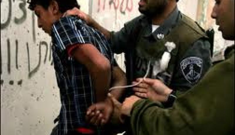 قوات إسرائيلية تعتقل 5 فلسطينيين من الخليل بالضفة الغربية